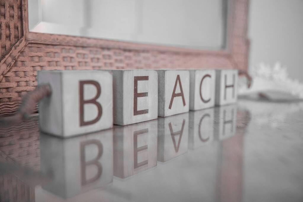 Your Tranquil Escape Is Found Directly On The Beach At The Serenity Beach Condo. Сиеста Кий Екстериор снимка